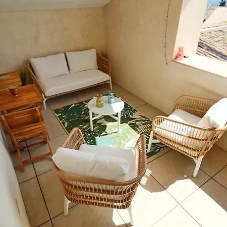 Grande Bourgade Sunny-terrace Climatisation Uzès